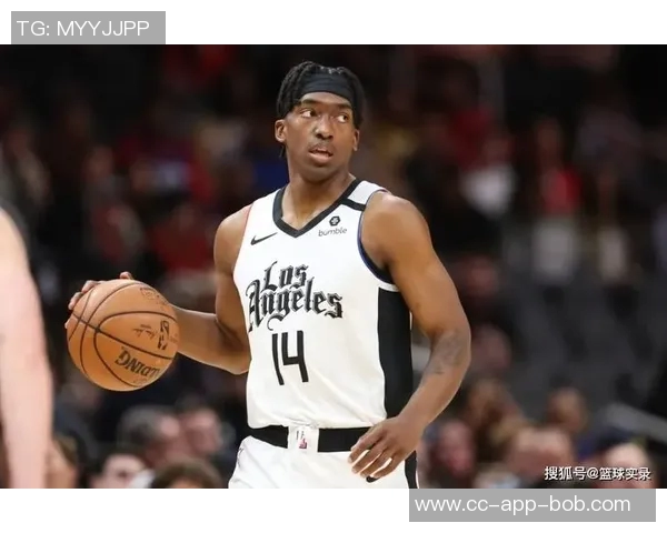 小卡谈三分球表现力争进步积极寻找机会提升投篮命中率 小卡谈三分球表现力争进步积极寻找机会提升投篮命中率