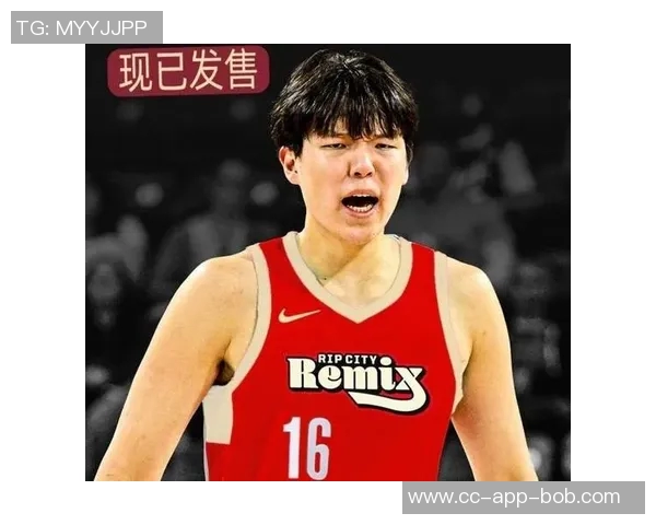 混音主帅杨瀚森在进攻与防守中扮演关键角色影响球队表现 混音主帅杨瀚森在进攻与防守中扮演关键角色影响球队表现