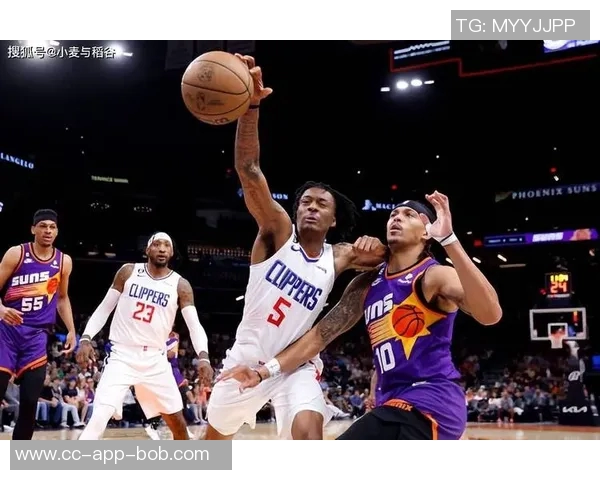 海兰德疯狂表现21分钟内三分球7投5中砍下23分5篮板正负值高达41